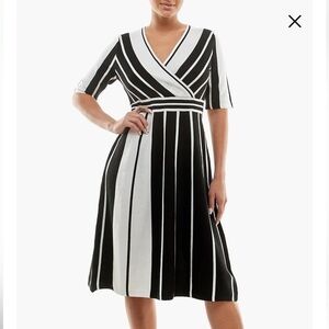 Nina Leonard Woman’s Stripe Black/Ivory Elbow Sleeve Sweater Dress Size XL